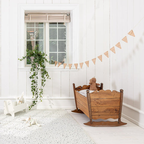 Oak Wood Flag Garland