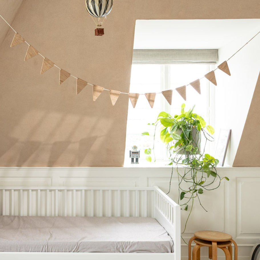 Oak Wood Flag Garland