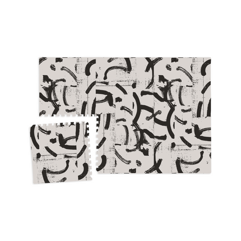 Strokes Play Mat Nordic Pale Grey